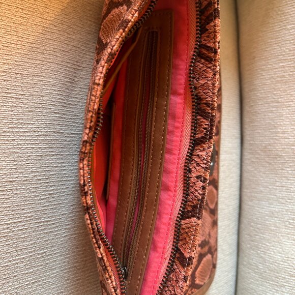 Snakeskin Print Clutch - Picture 4 of 4